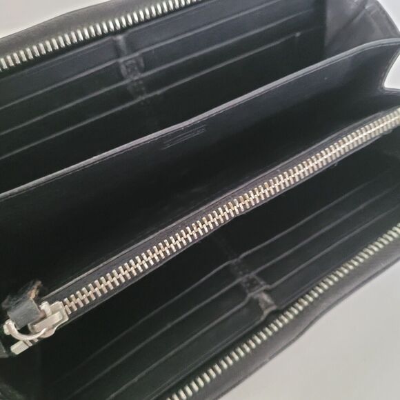 Coach Leather Wallet Black Zip Around Large Clutch BROKEN ZIP - Picture 3 of 8